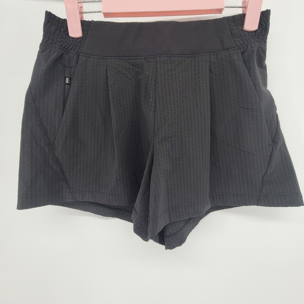 Athleta Textured Brooklyn Short Black Elastic Waist Hiking Travel Size 0